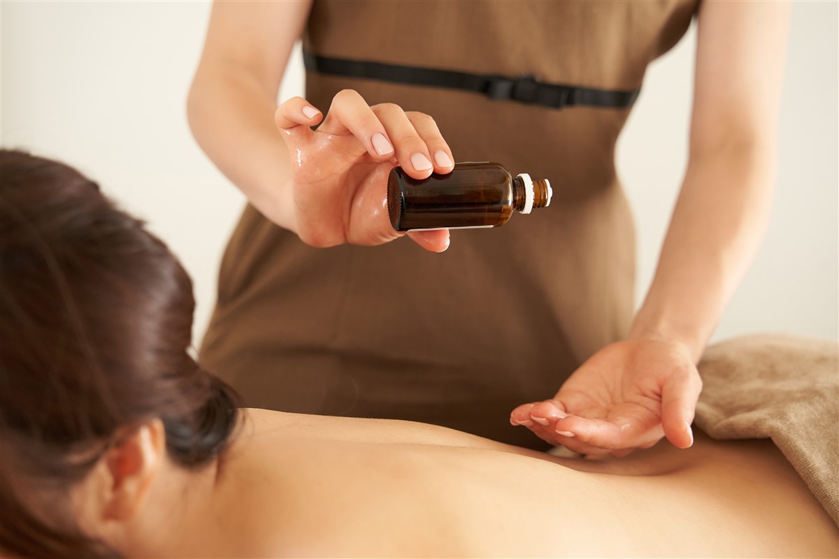 Les huiles de massage bio : un choix sain pour votre corps et la planète