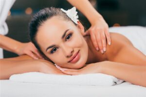 Techniques de massage relaxant pour améliorer le bien-être au quotidien